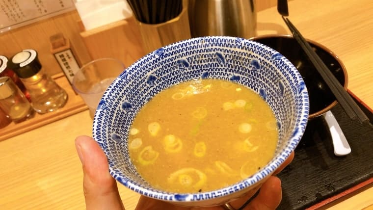 舎鈴のつけ麺、スープ割りで締める